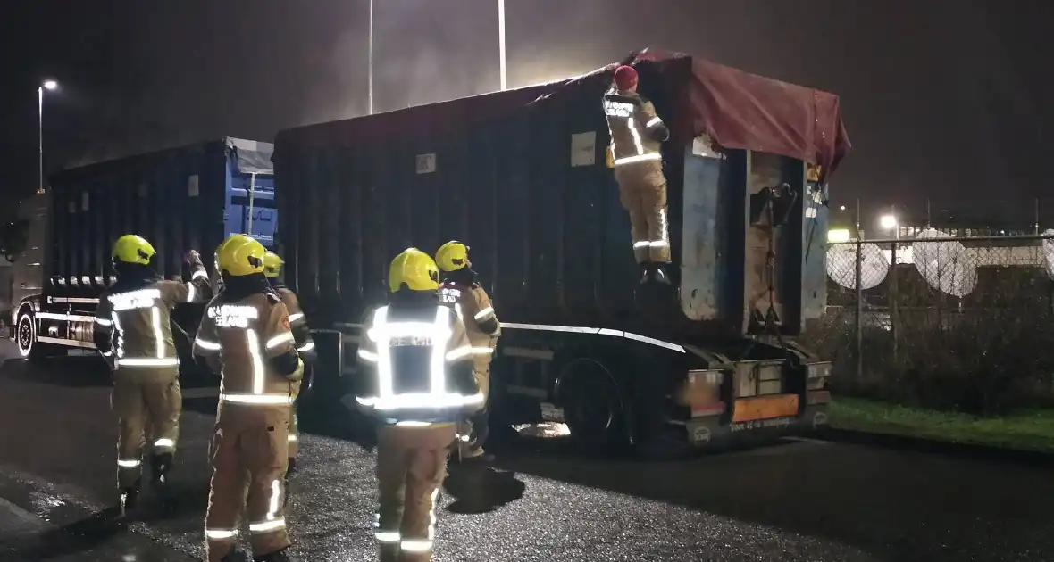 Broei in containers van vrachtwagen - Foto 3