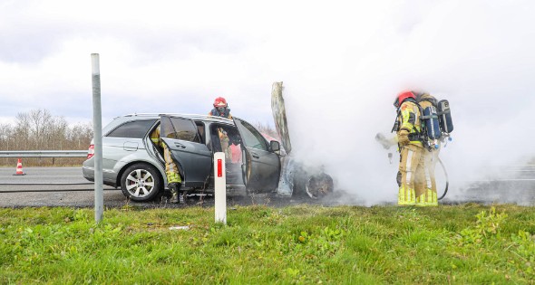 Mercedes verwoest door brand - Afbeelding 5