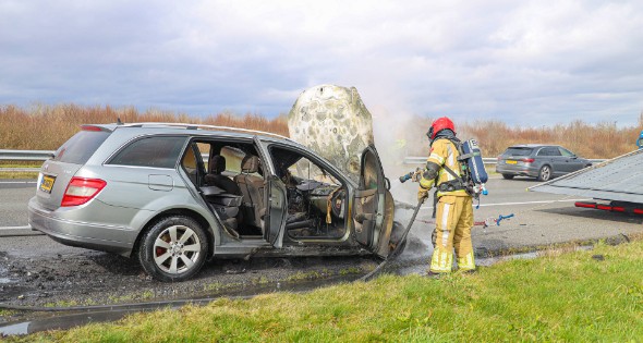 Mercedes verwoest door brand - Afbeelding 8