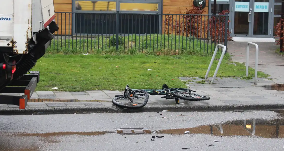 Fietser overleden door aanrijding met vrachtwagen - Foto 6