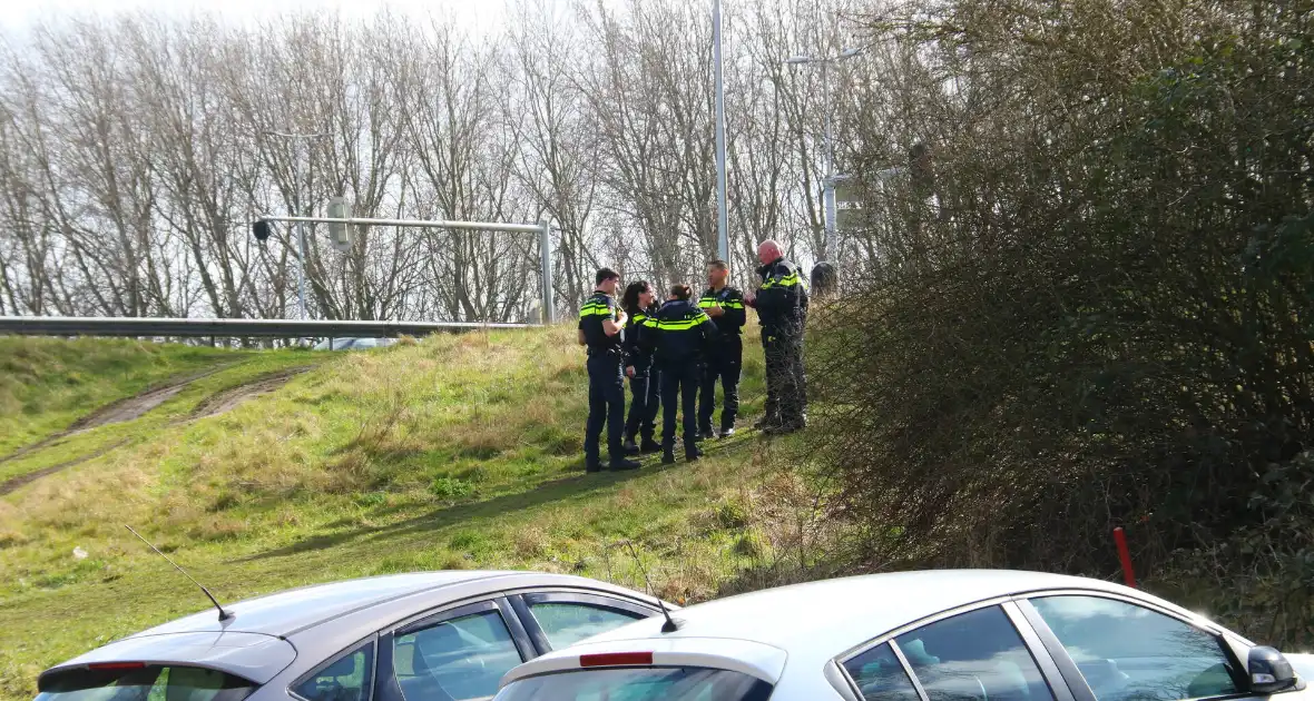 Stoffelijk overschot aangetroffen in bosschage - Foto 5