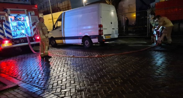 Kermistrailer vliegt in brand - Afbeelding 1