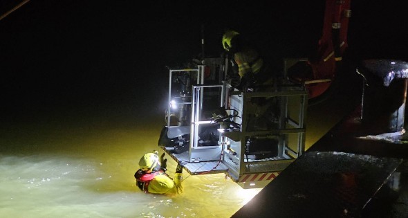 Brandweer oefent op boot met asielzoekers - Afbeelding 3