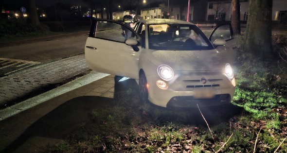 Fiets breekt doormidden bij botsing met auto - Afbeelding 4