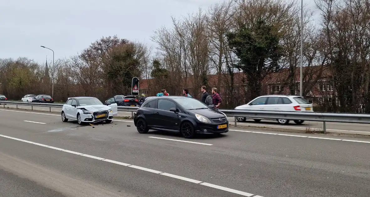 Veel schade bij kop-staartbotsing - Foto 5