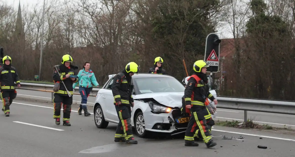 Veel schade bij kop-staartbotsing - Foto 9