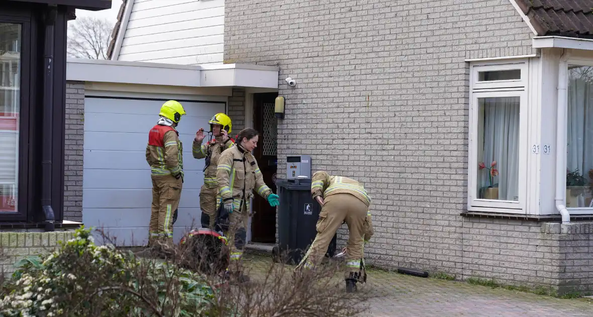 Bewoner ademt rook in bij brand in meterkast - Foto 1