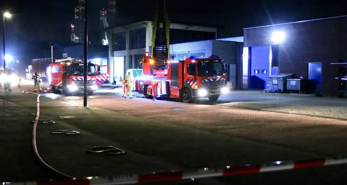 Grote brand in industriepand - Foto 1