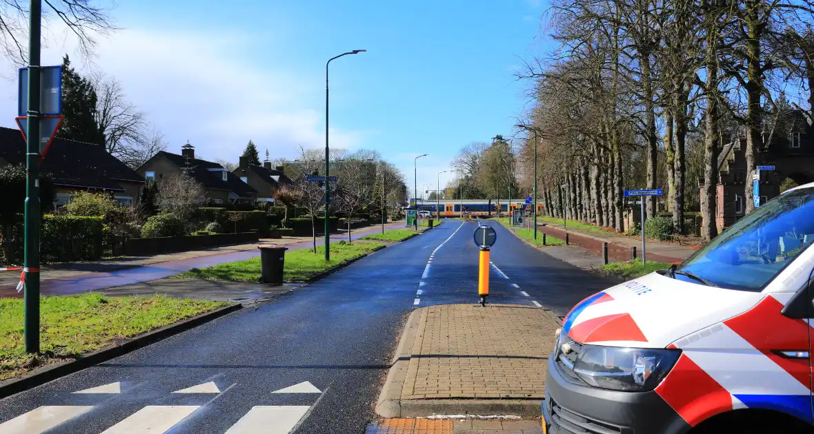 Persoon gewond bij botsing met trein - Foto 1