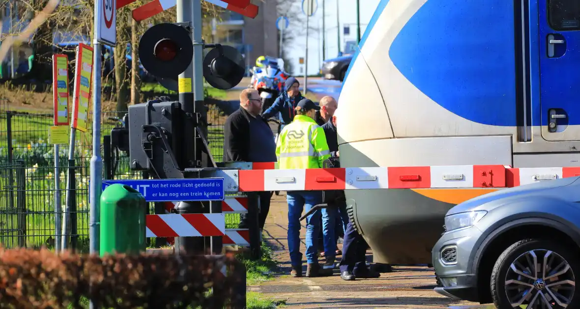 Persoon gewond bij botsing met trein - Foto 3