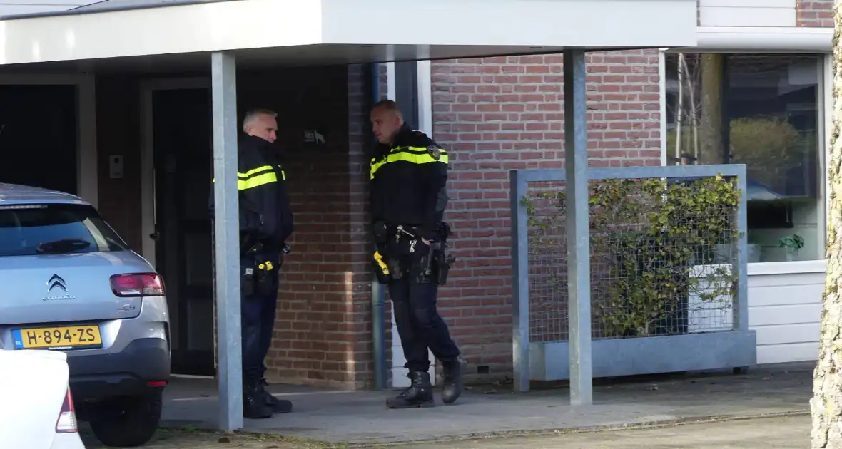 Overleden man aangetroffen in woning, politie start onderzoek - Foto 6