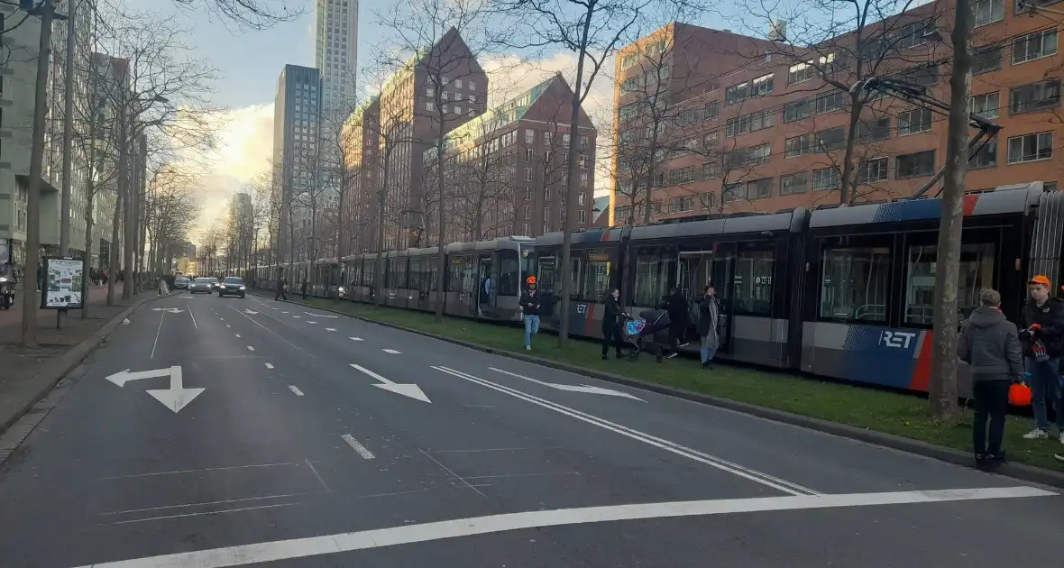 Tramverkeer richting Kuip plat door lastige reiziger en kapotte tram - Foto 1