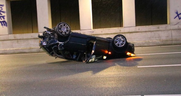 Snelweg afgesloten na zwaar ongeval - Afbeelding 4