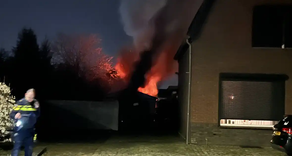 Flinke brand in bijgebouw - Foto 1