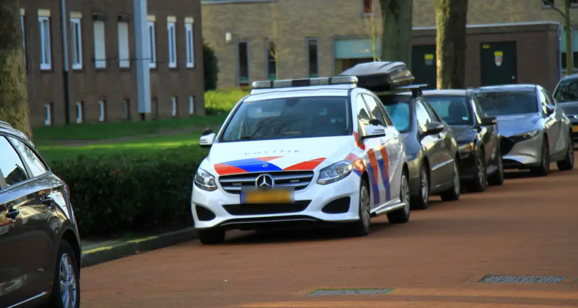 Politie doet inval in woning - Foto 2