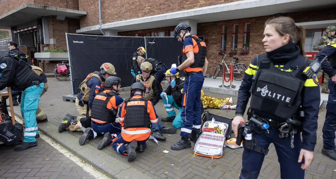 Grote terrorisme-oefening bij het Olympisch - Foto 4