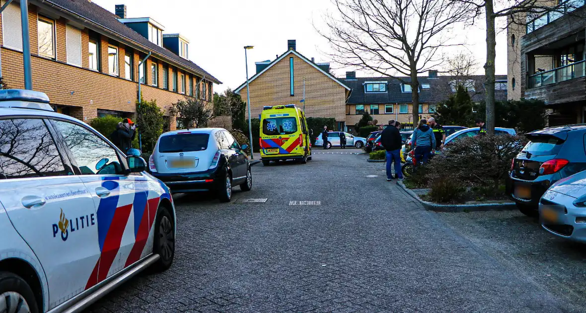 Flinke schade na aanrijding tussen auto en motor - Foto 7