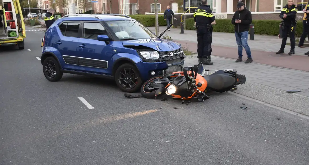Motorrijder gewond na harde botsing met automobilist