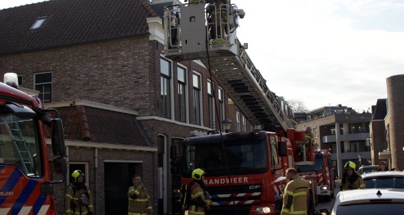 Brandweer ingezet voor dakbrand in binnenstad