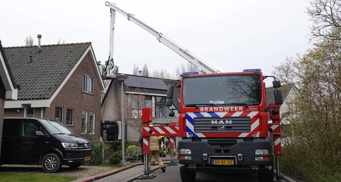 Woning beschadigd door brand in schuur