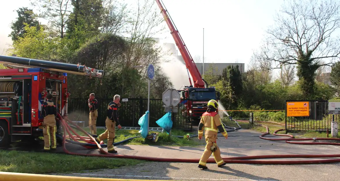 NL-Alert vanwege grote brand in leegstaand bedrijf - Foto 1
