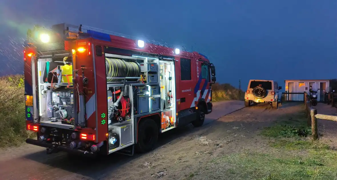 Nacontrole in strandpaviljoen na blikseminslag - Foto 1