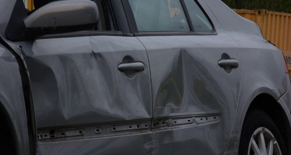 Auto flink beschadigd aangetroffen - Afbeelding 2