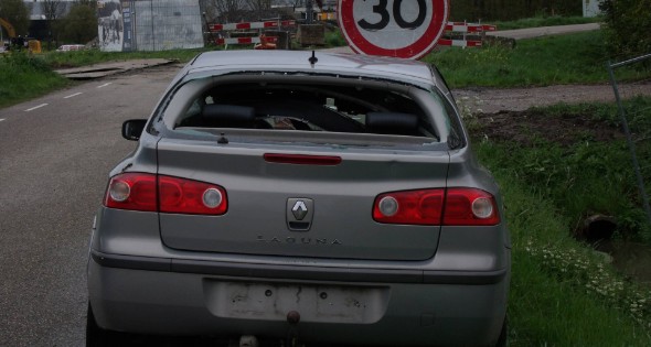 Auto flink beschadigd aangetroffen - Afbeelding 4
