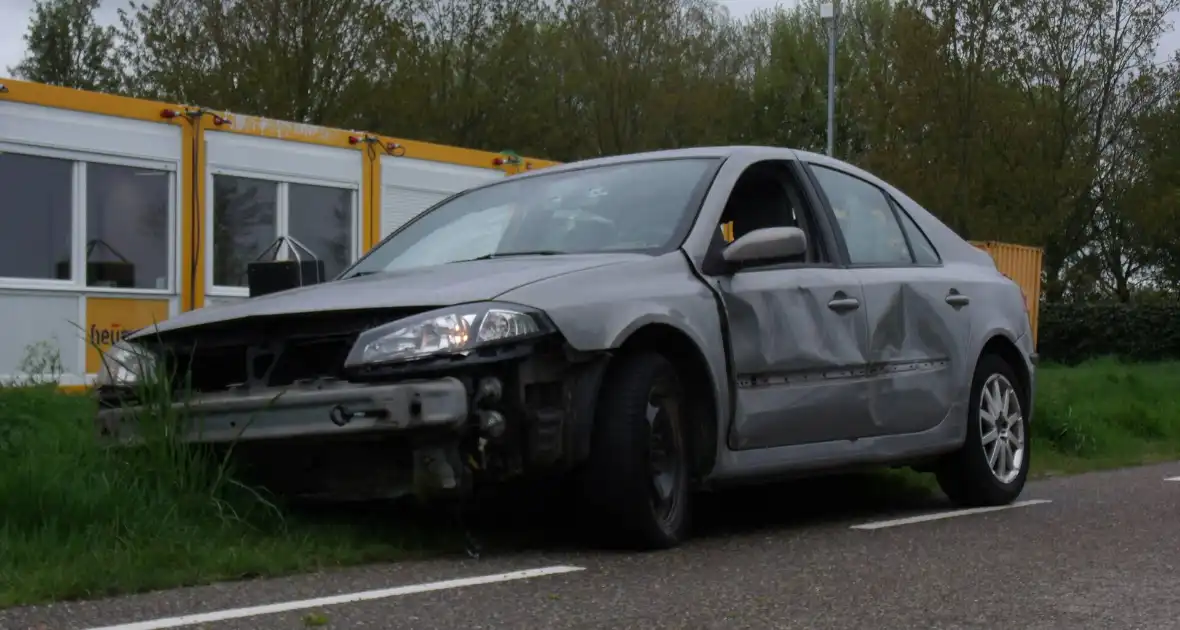 Auto flink beschadigd aangetroffen - Foto 5