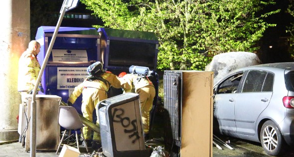 Auto en container in brand gestoken - Afbeelding 7