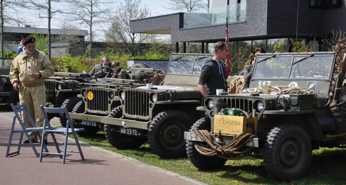 Herdenkingsvlucht Britse Lancaster voor Dodenherdenking - Foto 7