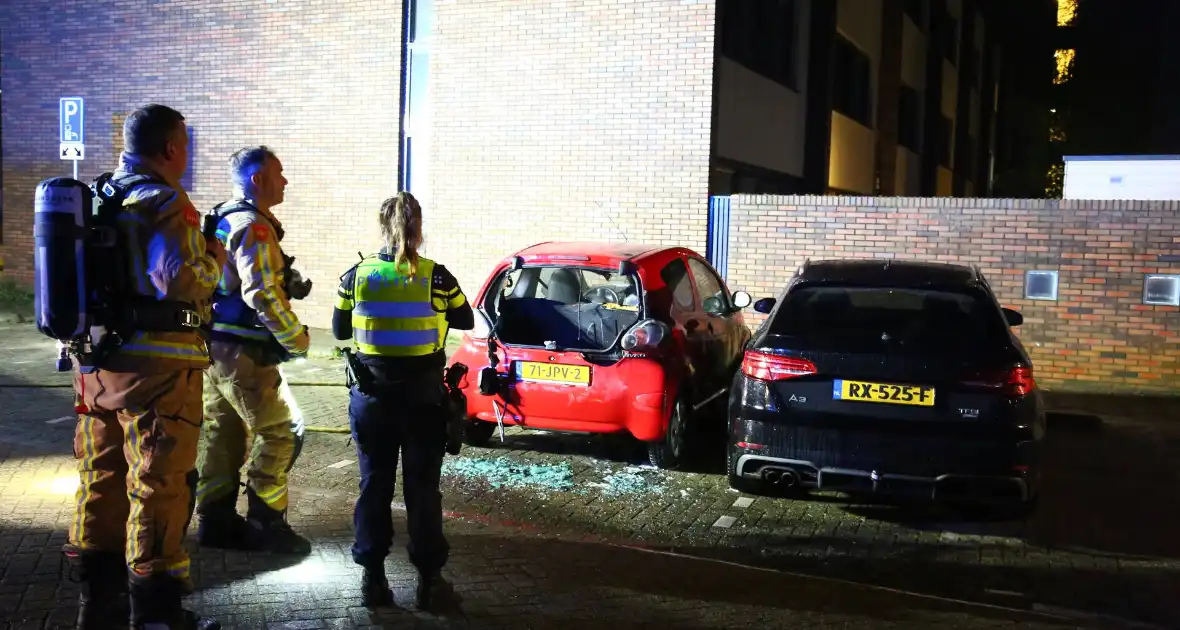 Meerdere voertuigen beschadigd na brand