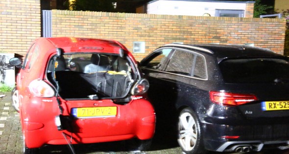 Meerdere voertuigen beschadigd na brand - Afbeelding 7