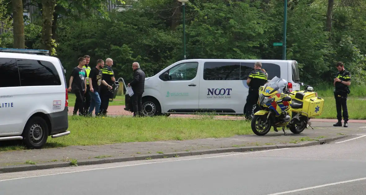 Fietsster aangereden door taxibus