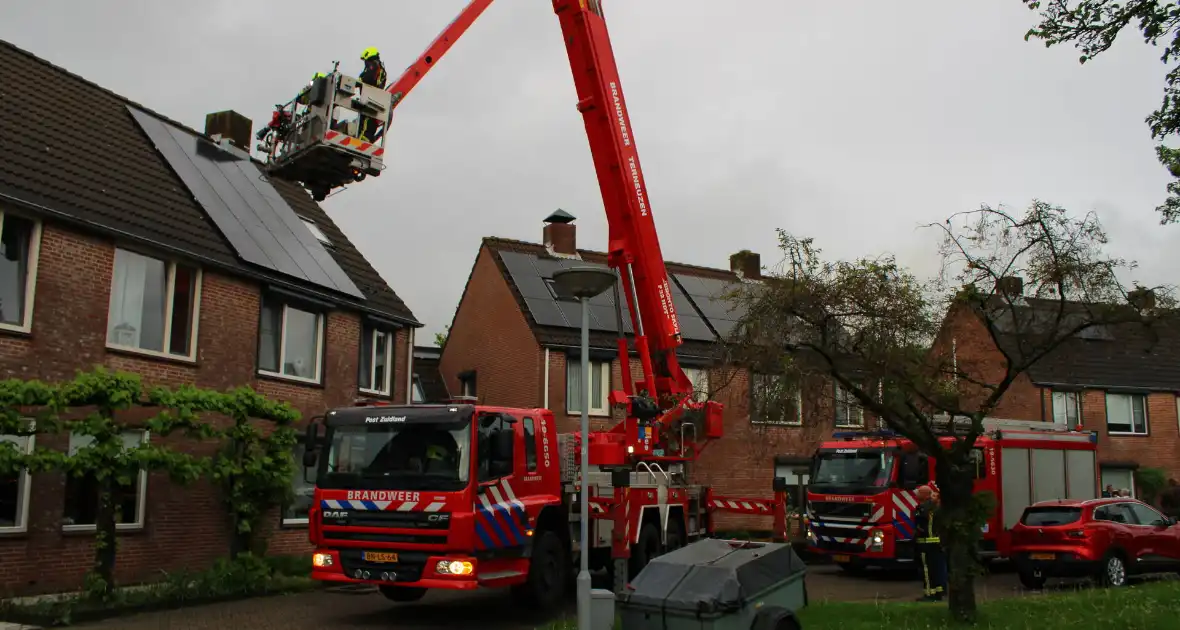 Brand in schoorsteen snel gedoofd - Foto 12