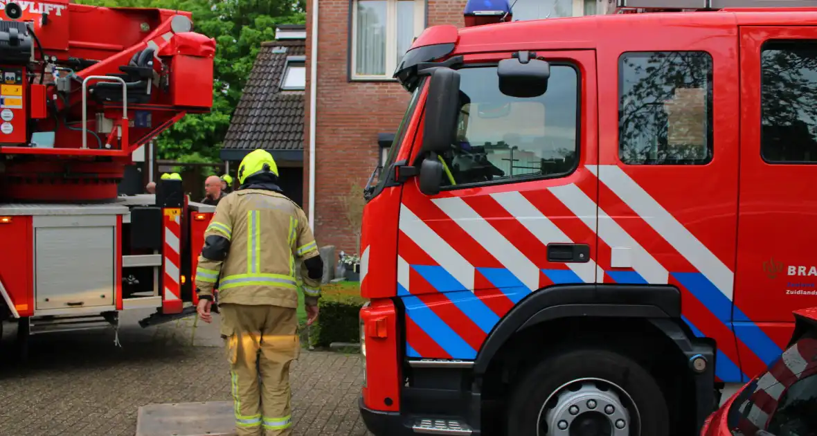 Brand in schoorsteen snel gedoofd - Foto 9