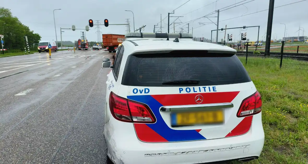 Ernstig verkeersongeval met vrachtwagen - Foto 1