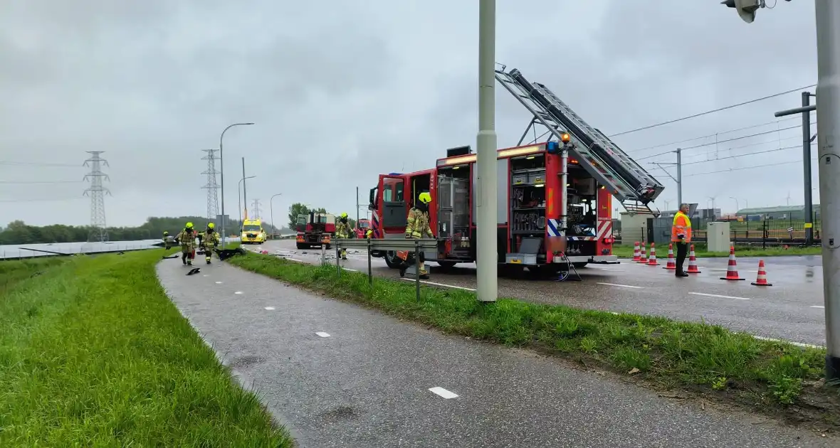 Ernstig verkeersongeval met vrachtwagen - Foto 2