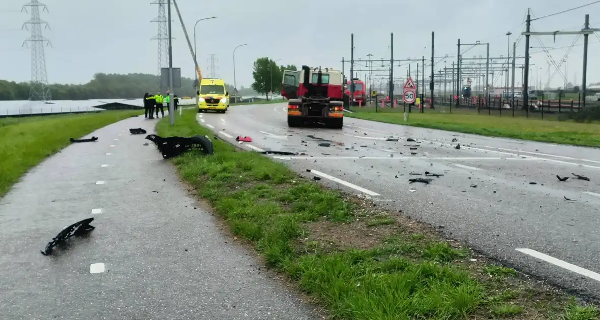 Ernstig verkeersongeval met vrachtwagen - Foto 5