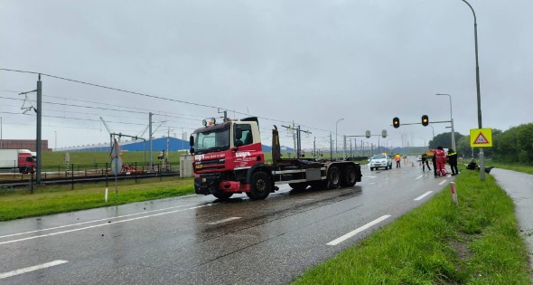Ernstig verkeersongeval met vrachtwagen