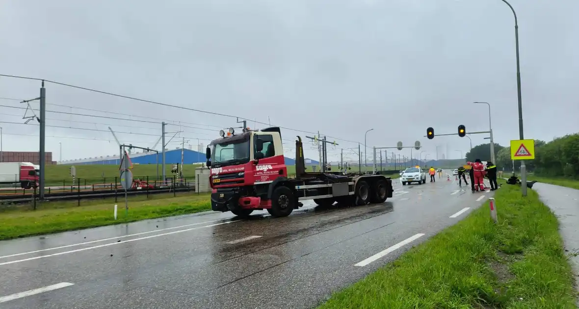 Ernstig verkeersongeval met vrachtwagen - Foto 7