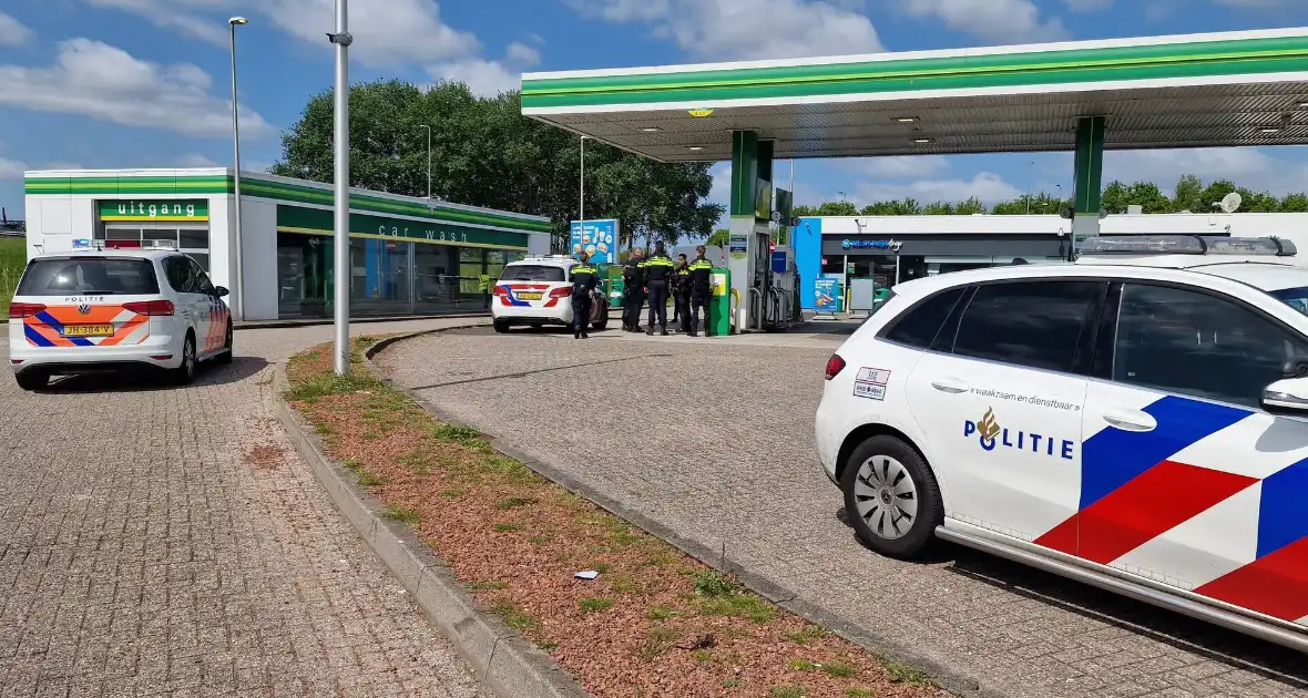 Politie doet onderzoek naar schietpartij BP-tankstation - Foto 1
