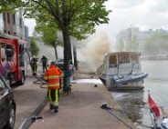 Veel rook bij brand op Duitse pleziervaartuig