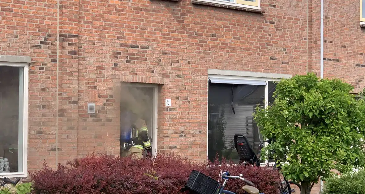 Twee kinderen nagekeken na woningbrand