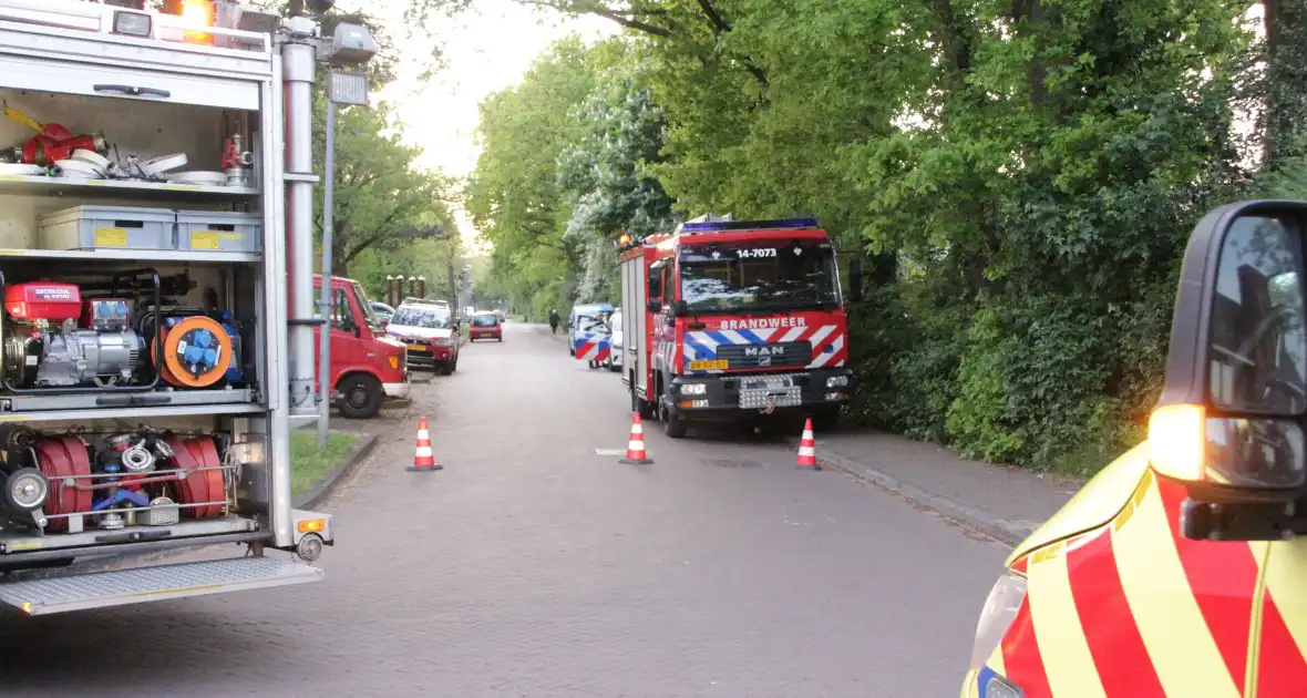 Bestuurster belandt met auto in voortuin - Foto 10