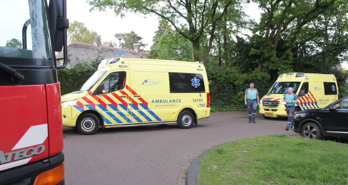 Bestuurster belandt met auto in voortuin - Foto 7