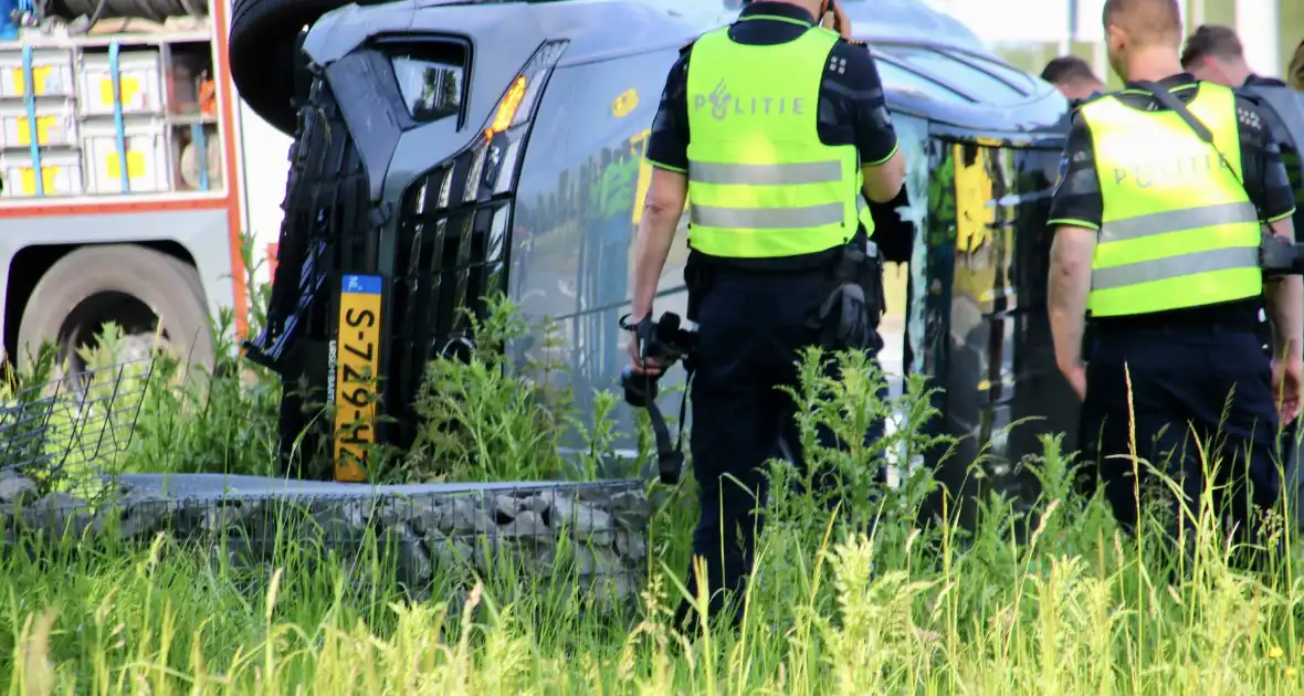 Persoon ernstig gewond bij eenzijdig ongeval - Foto 2