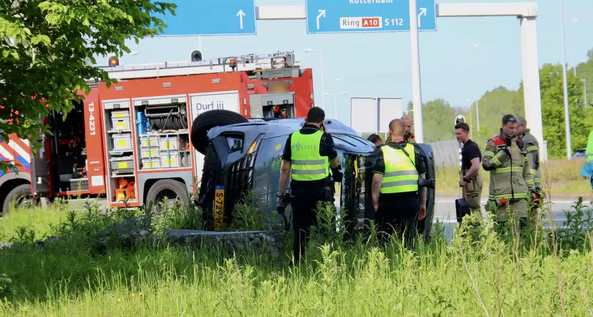 Persoon ernstig gewond bij eenzijdig ongeval - Foto 3