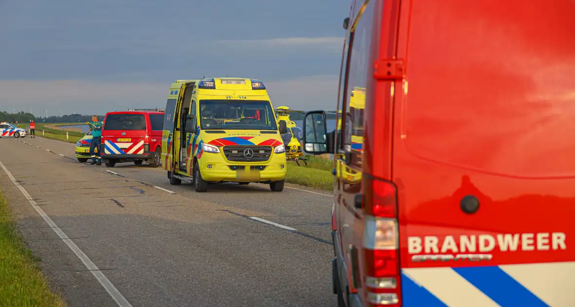 Auto te water Gooimeer een persoon overleden