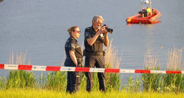 Auto te water Gooimeer een persoon overleden - Afbeelding 5